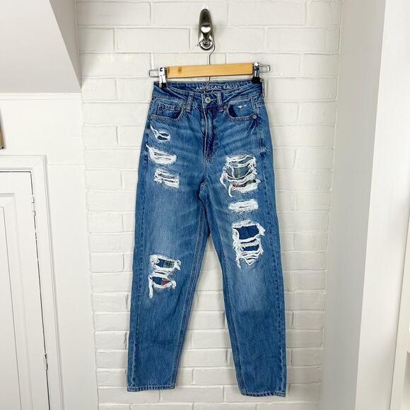 American Eagle Distressed Mom Straight Jean w Plaid Flannel Size 00 - Picture 1 of 11